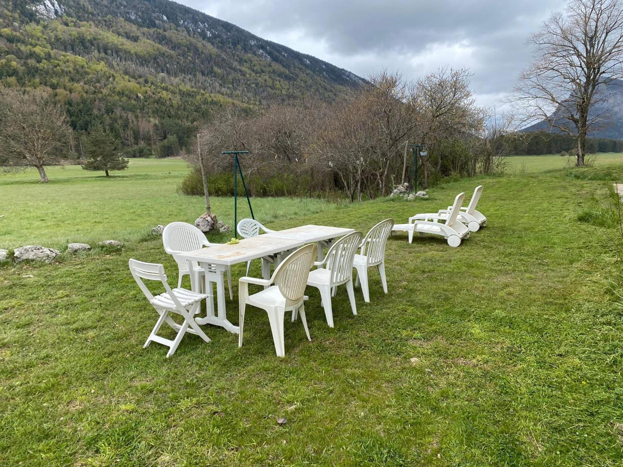 La Grande Maison Dans La Prairie Caille Exteriör bild